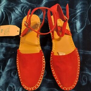 Nwt time and Tru espadrilles size 6.5
